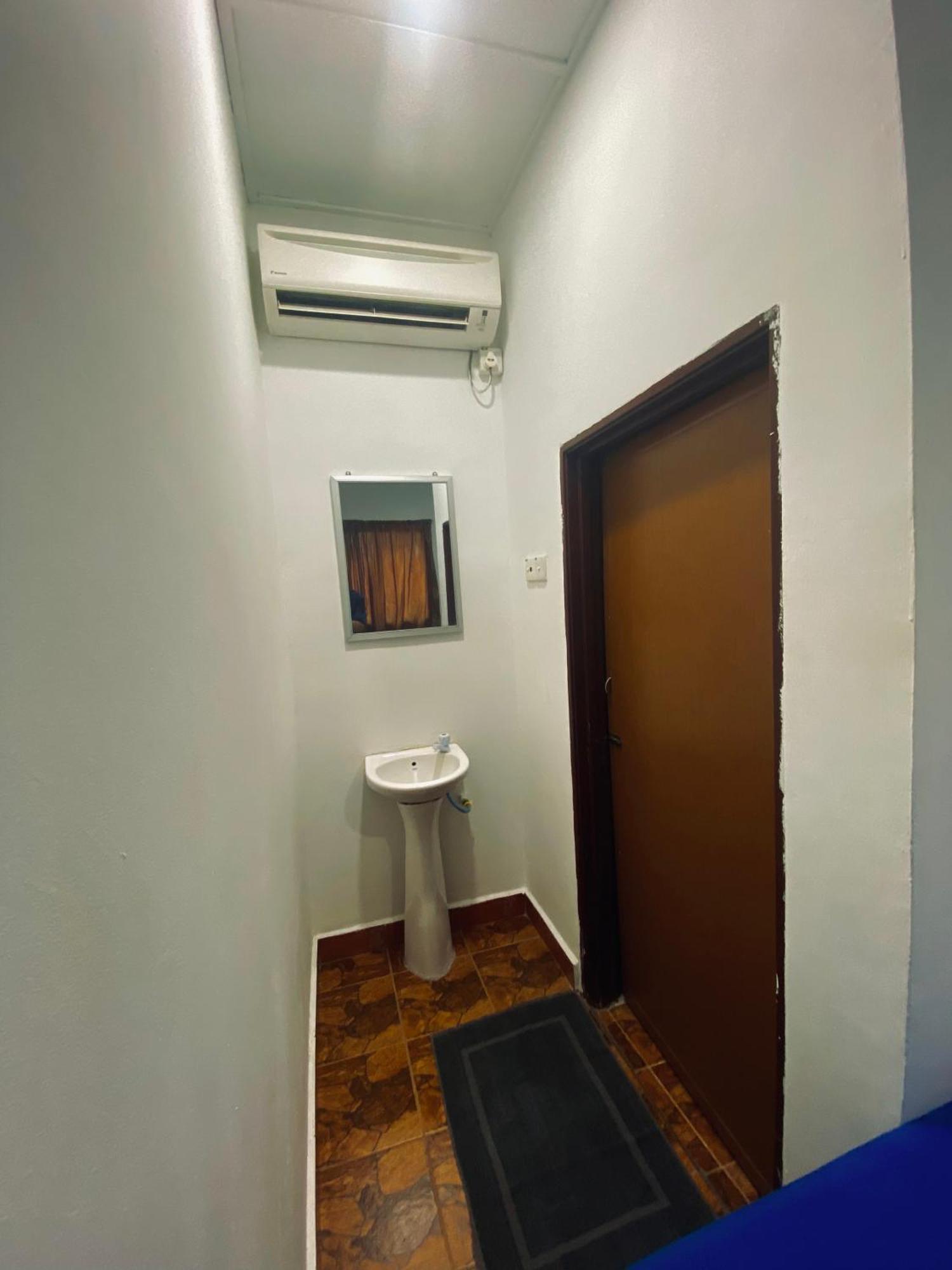 Abot Guest House Куала-Таган Екстер'єр фото