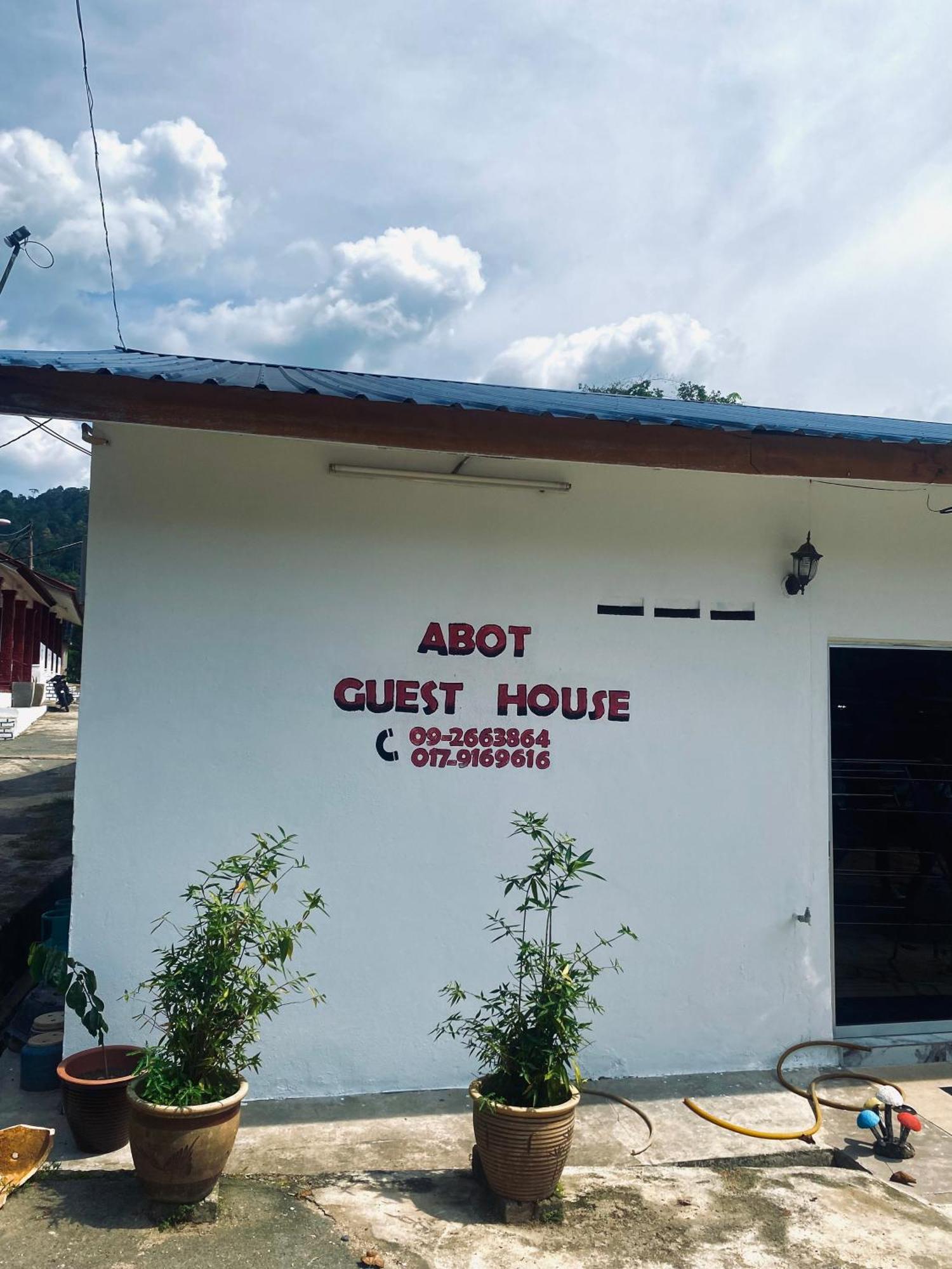 Abot Guest House Куала-Таган Екстер'єр фото